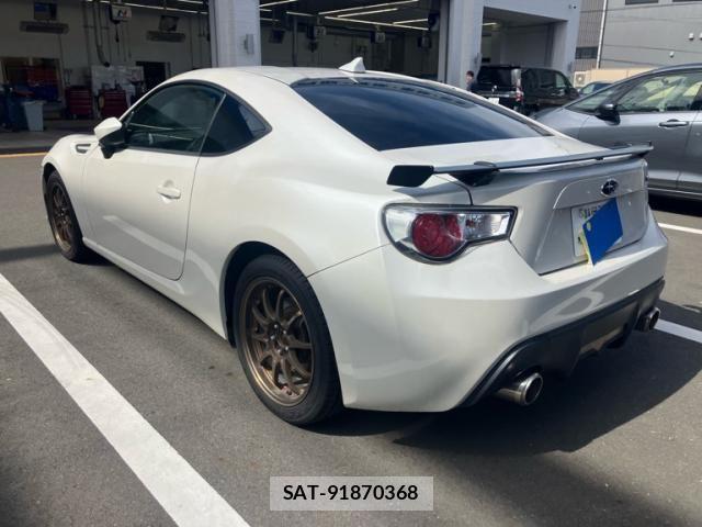 Subaru BRZ 2012-04 8457123-4
