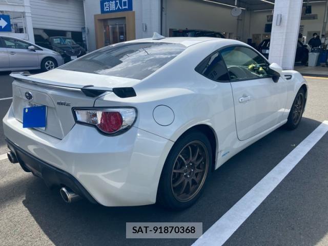 Subaru BRZ 2012-04 8457123-5