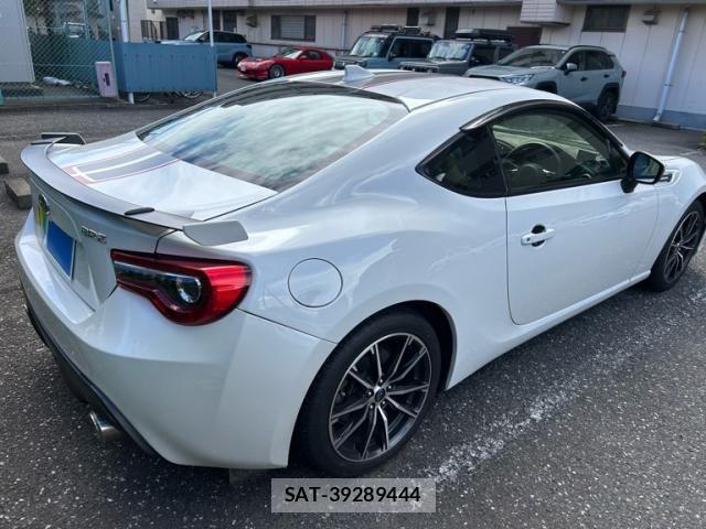Subaru BRZ 2017-05 8485130-9