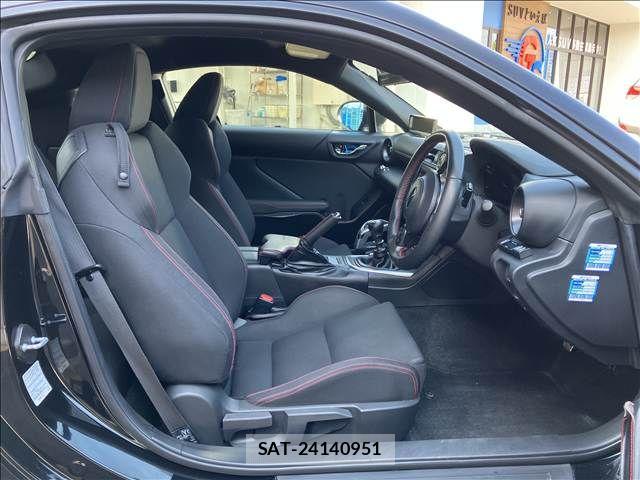 Subaru BRZ 2021-11 8485128-10