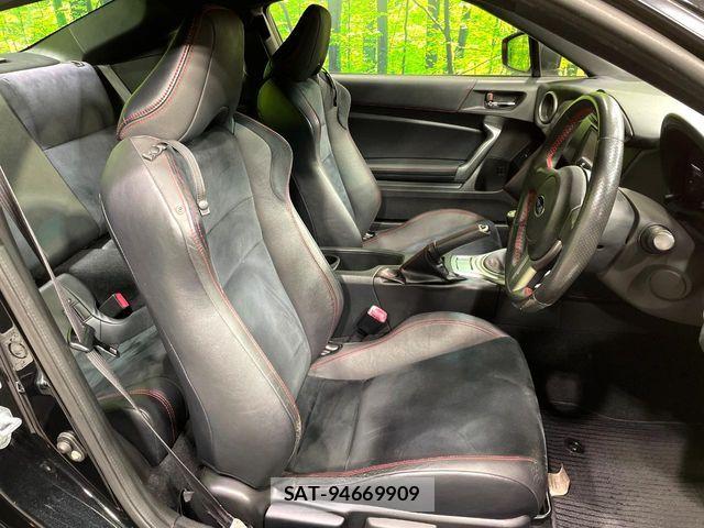 Subaru BRZ 2014-02 8523853-9
