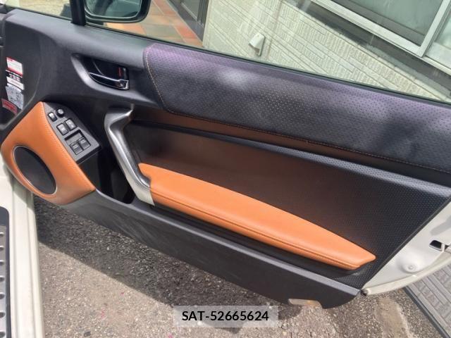 Subaru BRZ 2013-12 8561343-10