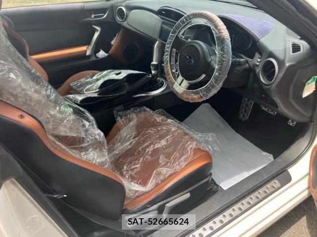 Subaru BRZ 2013-12 8561343-12