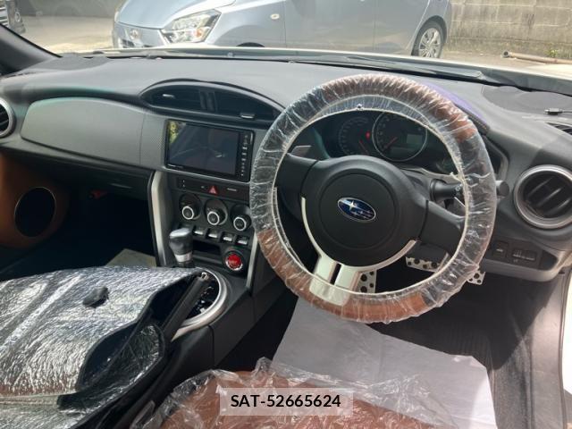 Subaru BRZ 2013-12 8561343-13