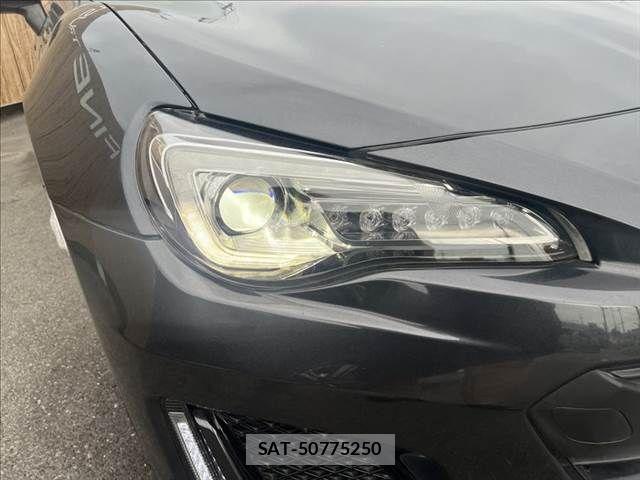Subaru BRZ 2018-04 8658283-25