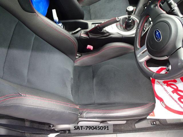 Subaru BRZ 2016-06 8658289-16