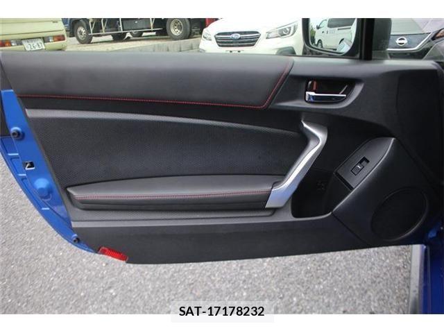 Subaru BRZ 2019-05 8795427-29