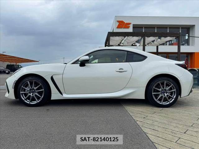 Subaru BRZ 2022-12 8828129-10