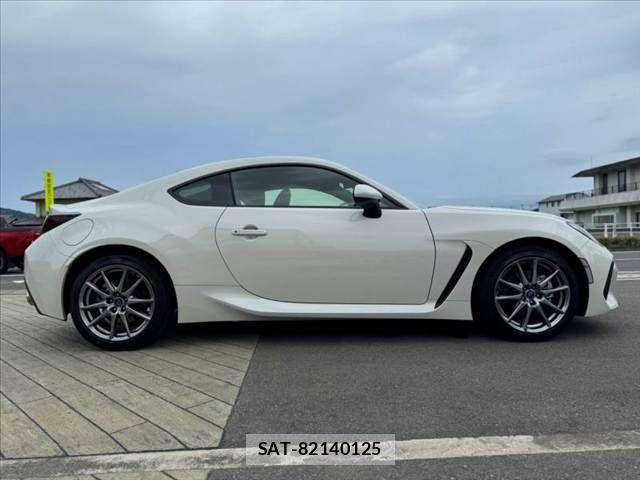 Subaru BRZ 2022-12 8828129-11