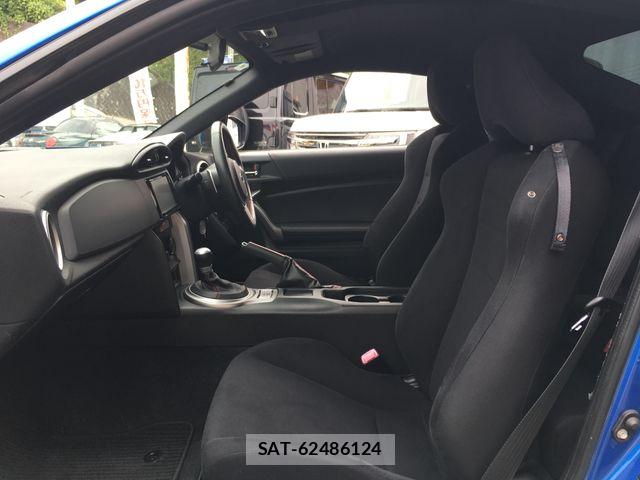 Subaru BRZ 2012-03 8878952-13