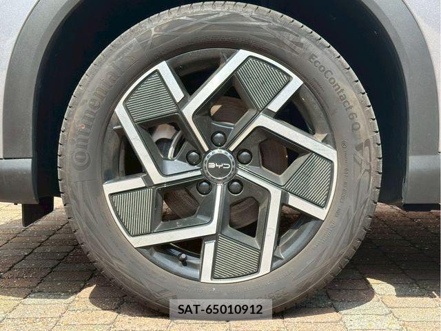 BYD ATTO3 2025-03 7215663-12