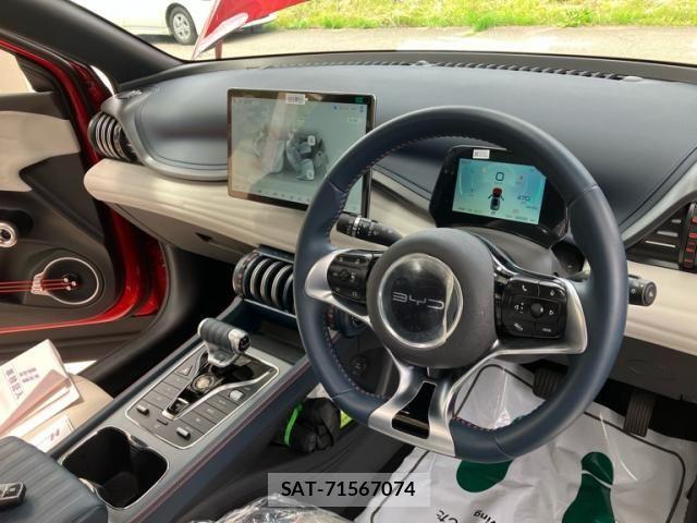 BYD ATTO3 2023-12 7499785-12