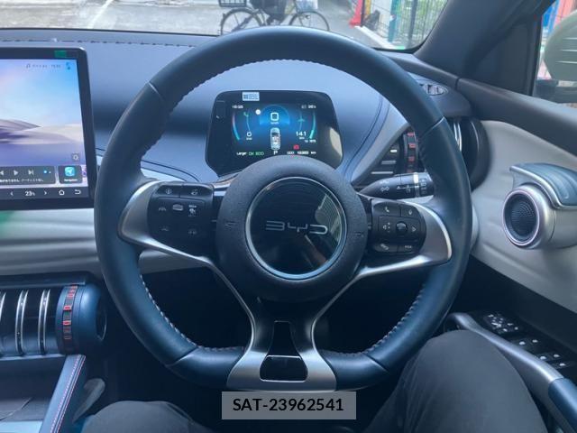 BYD ATTO3 2023-11 8523854-14