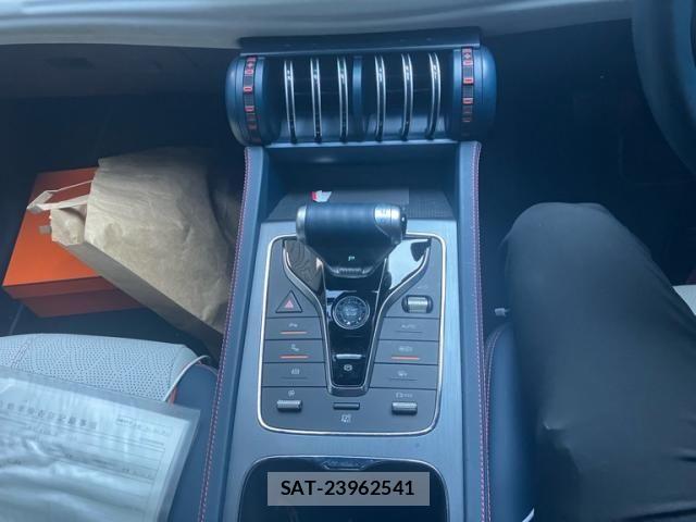 BYD ATTO3 2023-11 8523854-22