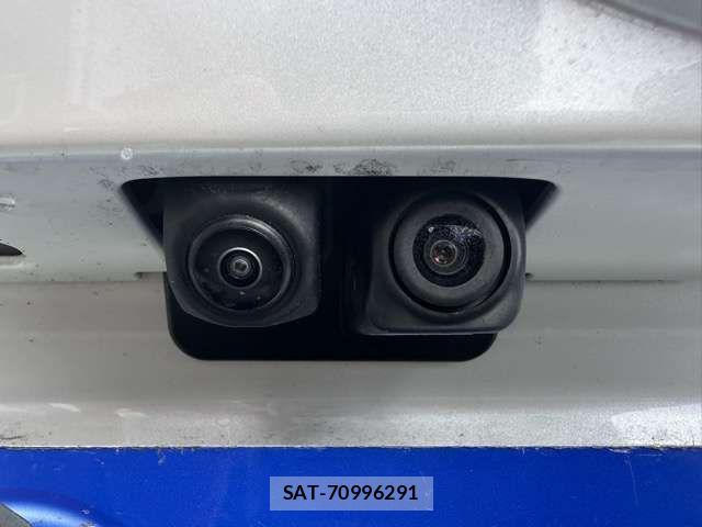 Toyota bZ4X 2023-03 1471287-9