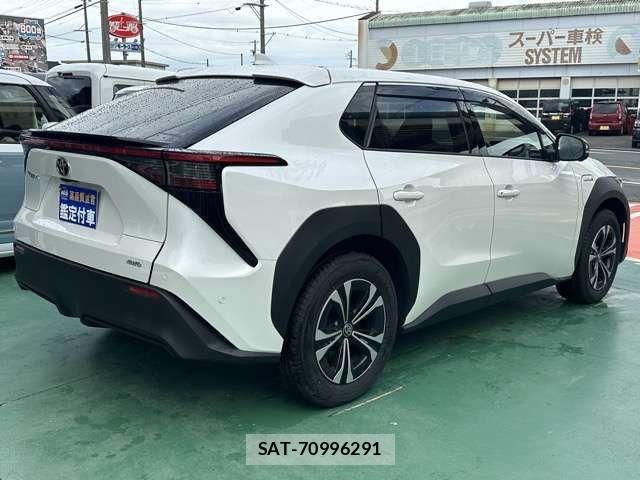 Toyota bZ4X 2023-03 1471287-16