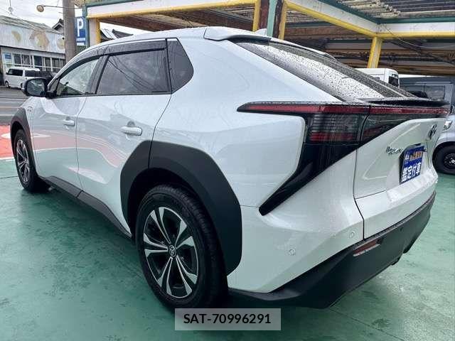 Toyota bZ4X 2023-03 1471287-3