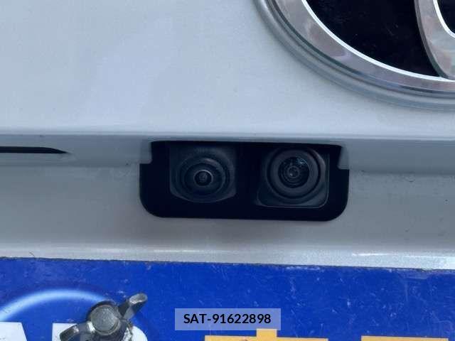 Toyota bZ4X 2023-02 2958930-14