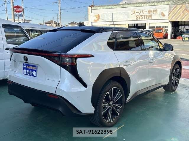 Toyota bZ4X 2023-02 2958930-15