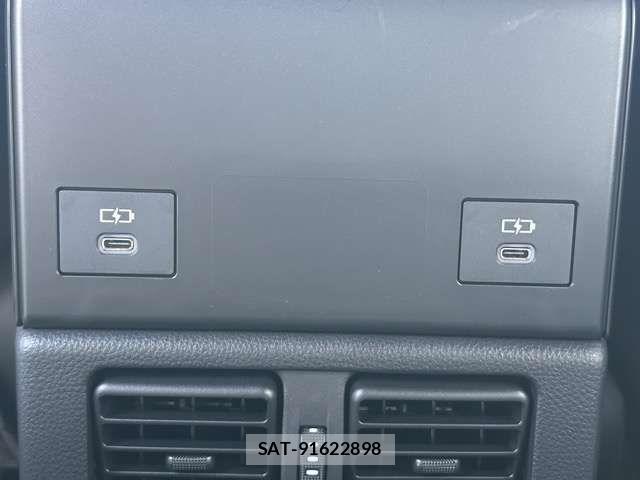 Toyota bZ4X 2023-02 2958930-8