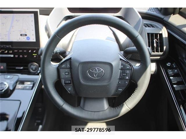 Toyota bZ4X 2023-08 6991242-24