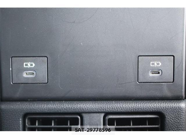 Toyota bZ4X 2023-08 6991242-7