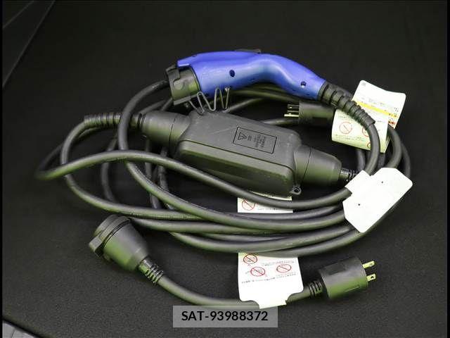 Toyota bZ4X 2022-10 7249980-27