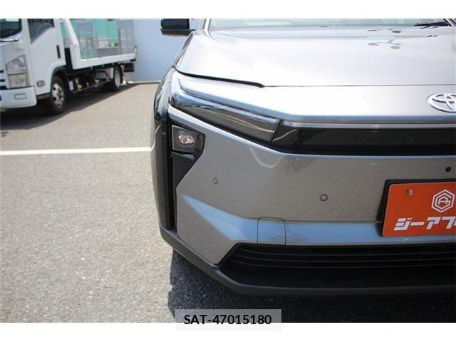 Toyota bZ4X 2025-11 7499787-23