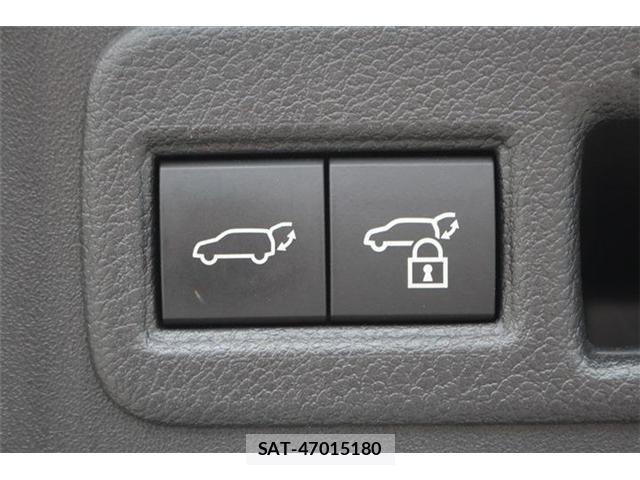 Toyota bZ4X 2025-11 7499787-4