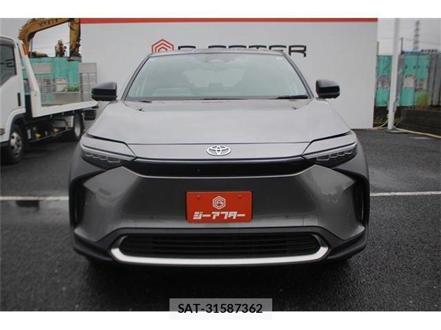 Toyota bZ4X 2023-01 7561907-9