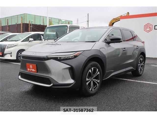 Toyota bZ4X 2023-01 7561907-10