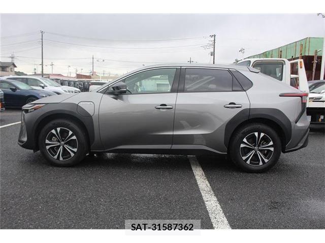 Toyota bZ4X 2023-01 7561907-11