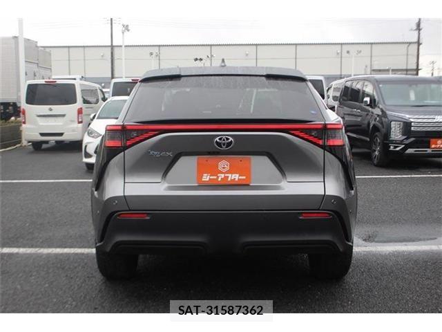 Toyota bZ4X 2023-01 7561907-13