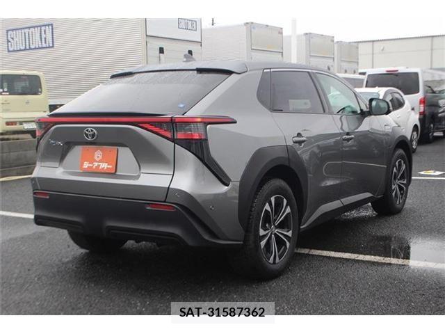 Toyota bZ4X 2023-01 7561907-14
