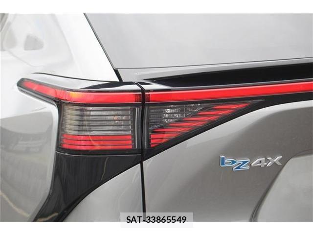 Toyota bZ4X 2025-10 7783181-10