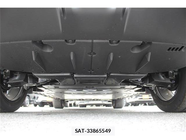 Toyota bZ4X 2025-10 7783181-13