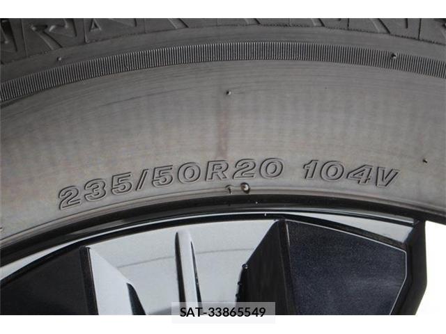 Toyota bZ4X 2025-10 7783181-7