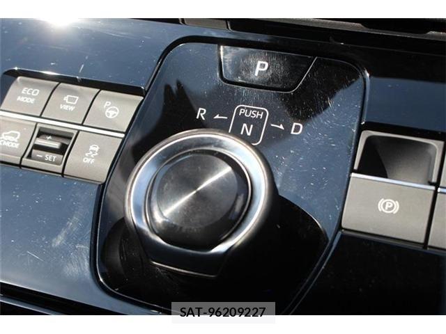 Toyota bZ4X 2023-12 7978696-23