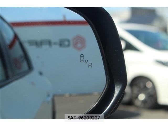 Toyota bZ4X 2023-12 7978696-3