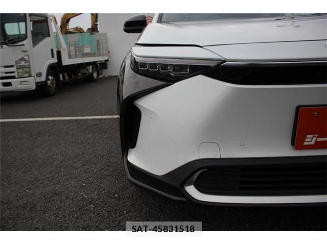 Toyota bZ4X 2024-03 8034690-12