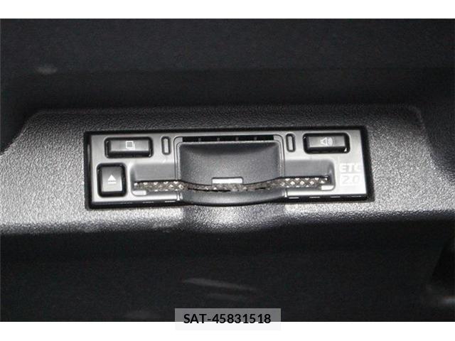 Toyota bZ4X 2024-03 8034690-24