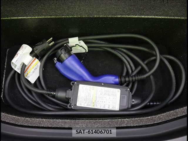 Toyota bZ4X 2024-01 8034691-6