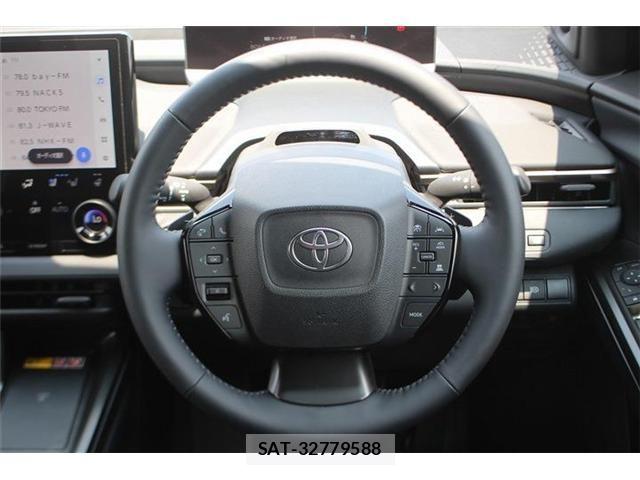 Toyota bZ4X 2025-10 8206724-21