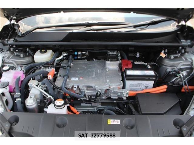 Toyota bZ4X 2025-10 8206724-28