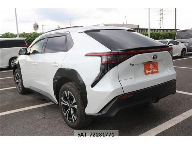 Toyota bZ4X 2024-06 8561345-10