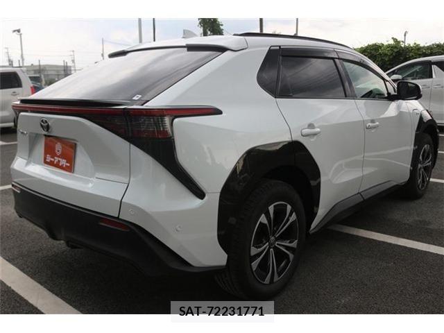 Toyota bZ4X 2024-06 8561345-12