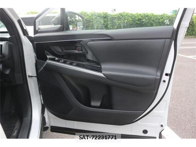 Toyota bZ4X 2024-06 8561345-26