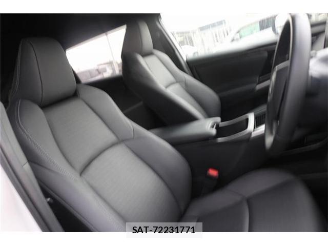 Toyota bZ4X 2024-06 8561345-28