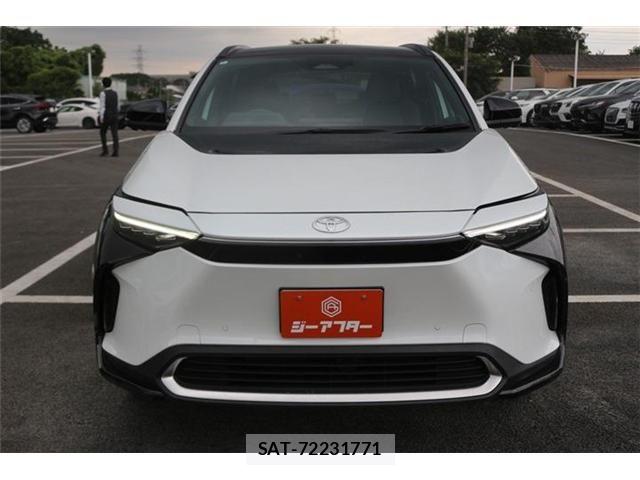 Toyota bZ4X 2024-06 8561345-7