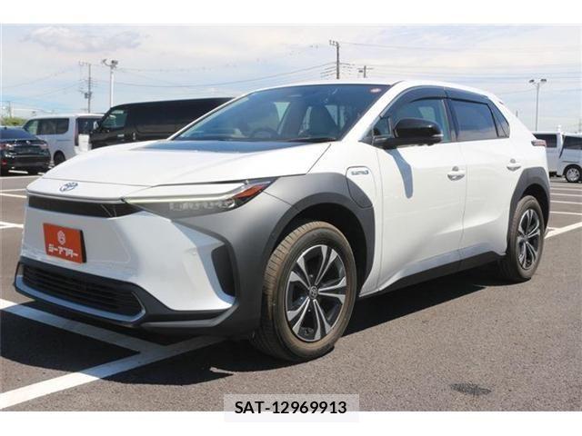 Toyota bZ4X 2022-12 8658294-21